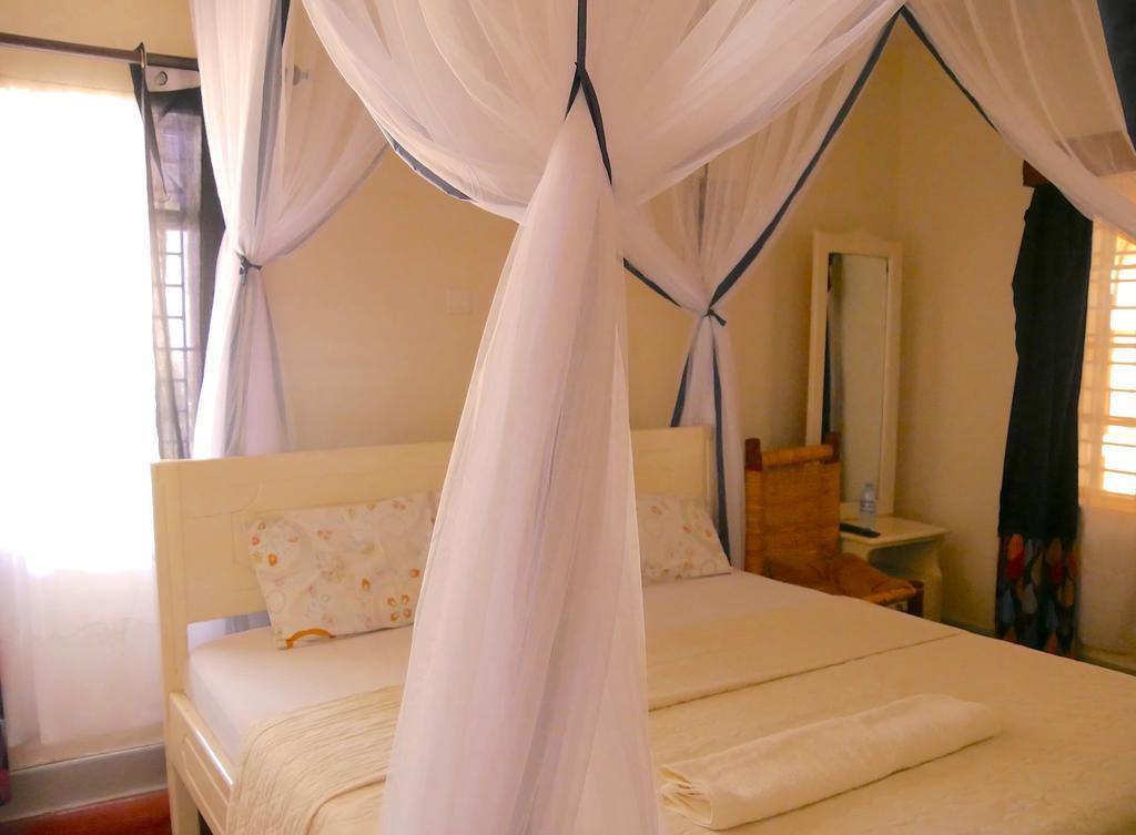 Hotel Acacia City Kampala Exterior photo